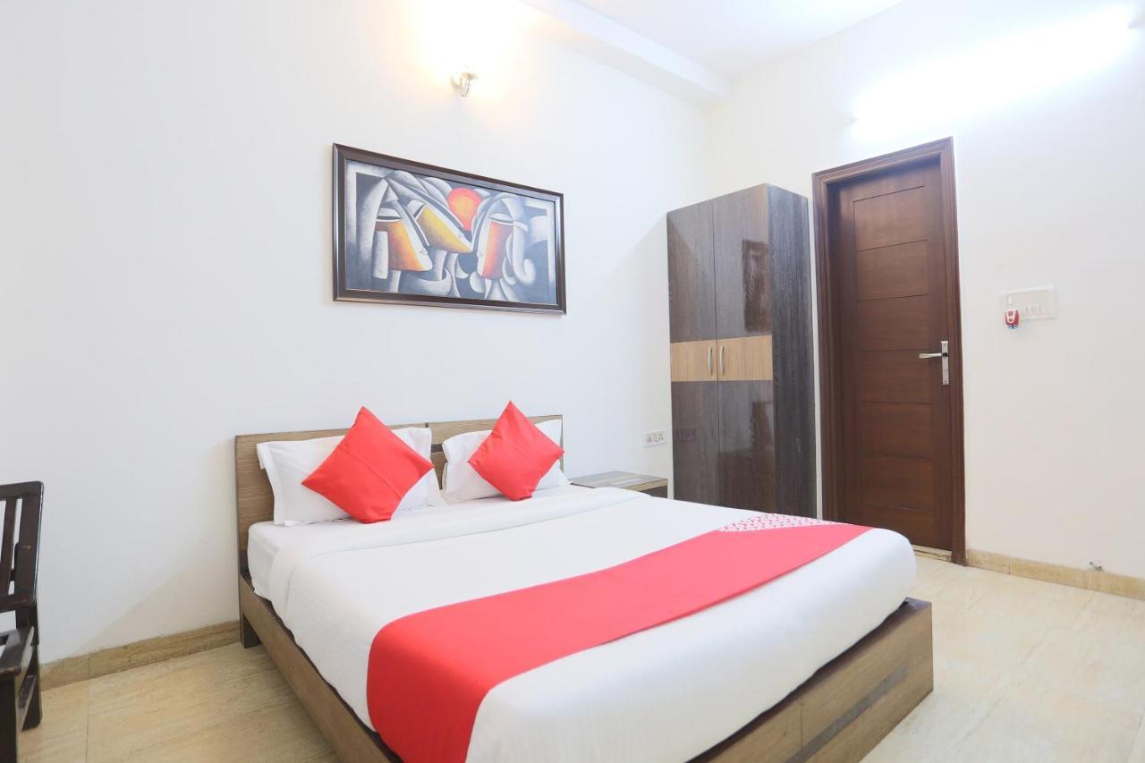 Oyo 72519 Meera Bhawan Otel Vrindāvan Dış mekan fotoğraf