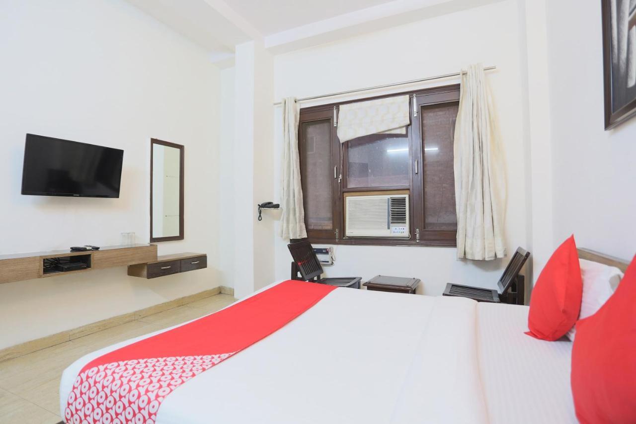 Oyo 72519 Meera Bhawan Otel Vrindāvan Dış mekan fotoğraf